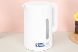 Binh Dun Sieu Toc Electrolux 1 7 Lit E2ek1 100w 1.jpg