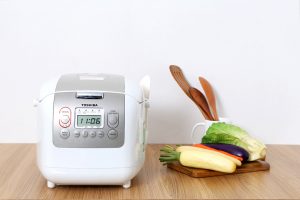 Noi Com Dien Tu Toshiba 1 8 Lit Rc 18nmfvnw 1.jpg